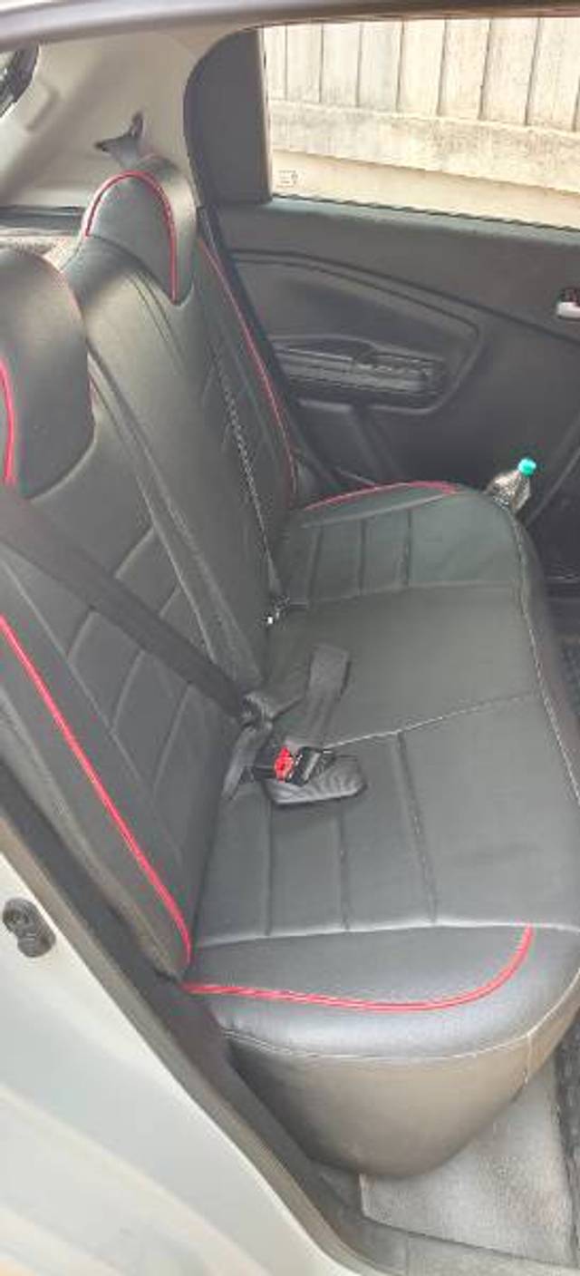 https://images10.gaadi.com/usedgaadi-sellcar/UsedCar/e59ebc0aa/f83df6ad-c614-4c01-b202-683dab71c9b2.jpg?imwidth=6401