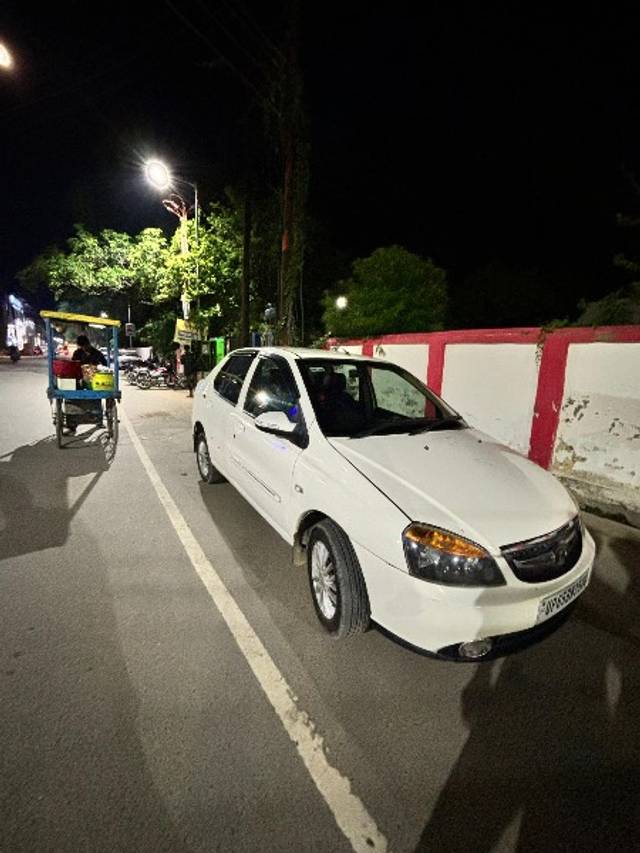 https://images10.gaadi.com/usedgaadi-sellcar/UsedCar/e59ee148a/1f45e075-4387-4b18-a9e1-b41dbe837db7.jpeg?imwidth=6401