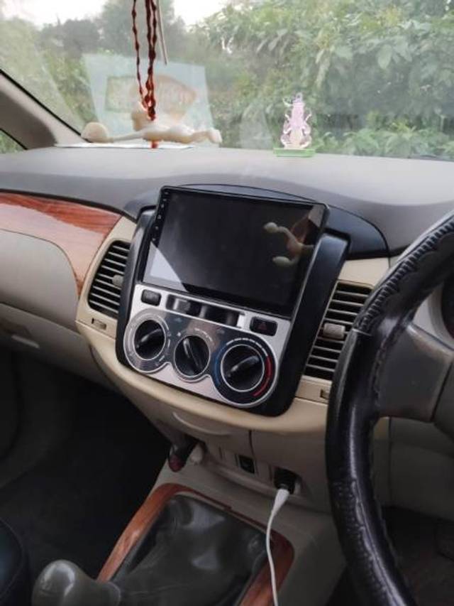 https://images10.gaadi.com/usedgaadi-sellcar/UsedCar/e59f01c3a/3ecba035-aea7-4705-8c12-dea035f0f8a0.jpg?imwidth=6401