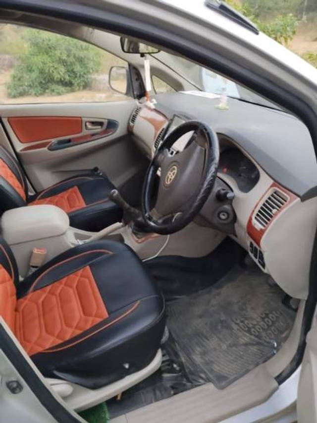 https://images10.gaadi.com/usedgaadi-sellcar/UsedCar/e59f01c3a/4f73cf7f-aa42-49c2-b919-23e2dbe150e0.jpg?imwidth=6402