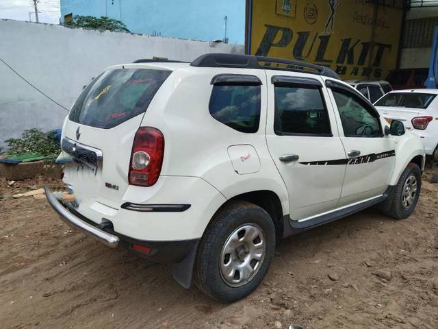 https://images10.gaadi.com/usedgaadi-sellcar/UsedCar/e59f0bcda/7dd8bb3e-9f2e-4cf3-936e-e7461a2da8ca.jpg?imwidth=6401