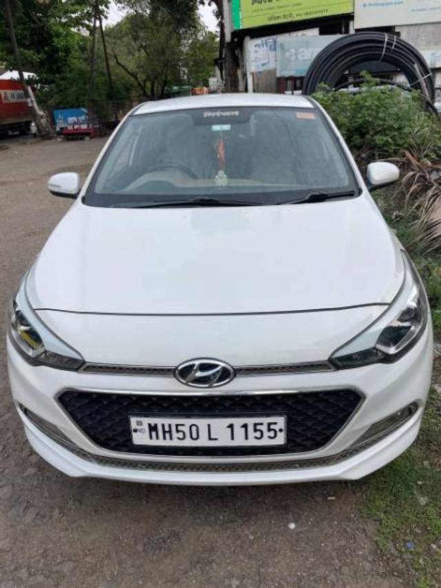 https://images10.gaadi.com/usedgaadi-sellcar/UsedCar/e59f25e7a/c150dcb5-5367-4def-8574-260f4b5d5e43.jpg?imwidth=6400