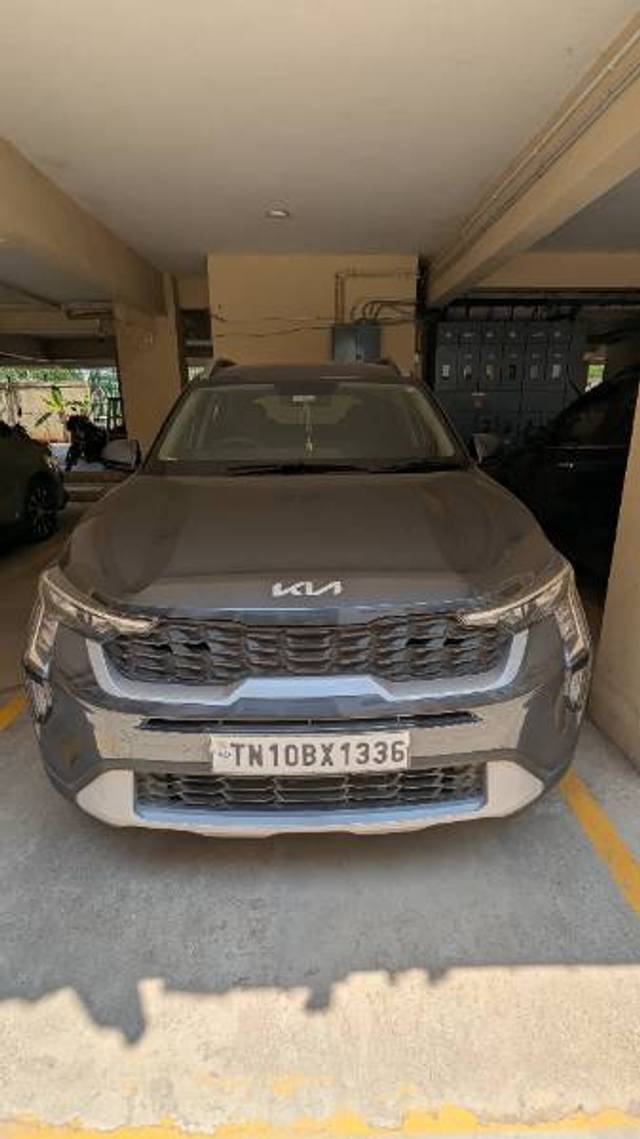 https://images10.gaadi.com/usedgaadi-sellcar/UsedCar/e59f7a6ca/89070229-d45e-436d-bffd-d9decc44aedd.jpg?imwidth=6400