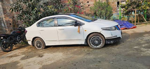 https://images10.gaadi.com/usedgaadi-sellcar/UsedCar/e59fba02a/1e4c331c-bbc5-4e2c-ac98-caf6e8c23bfc.jpg?imwidth=6401