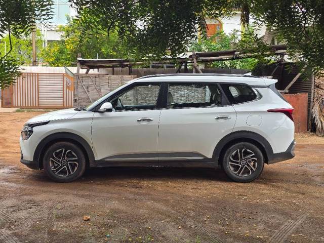 https://images10.gaadi.com/usedgaadi-sellcar/UsedCar/e59fcb3ba/62b2279b-1abc-4789-b6ed-1febe8f1265e.jpg?imwidth=6402