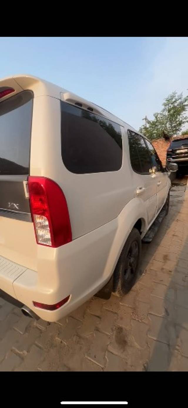 https://images10.gaadi.com/usedgaadi-sellcar/UsedCar/e59fdb28a/2f2b7cba-87ee-4d2f-8bf3-2160d3551bec.png?imwidth=6402