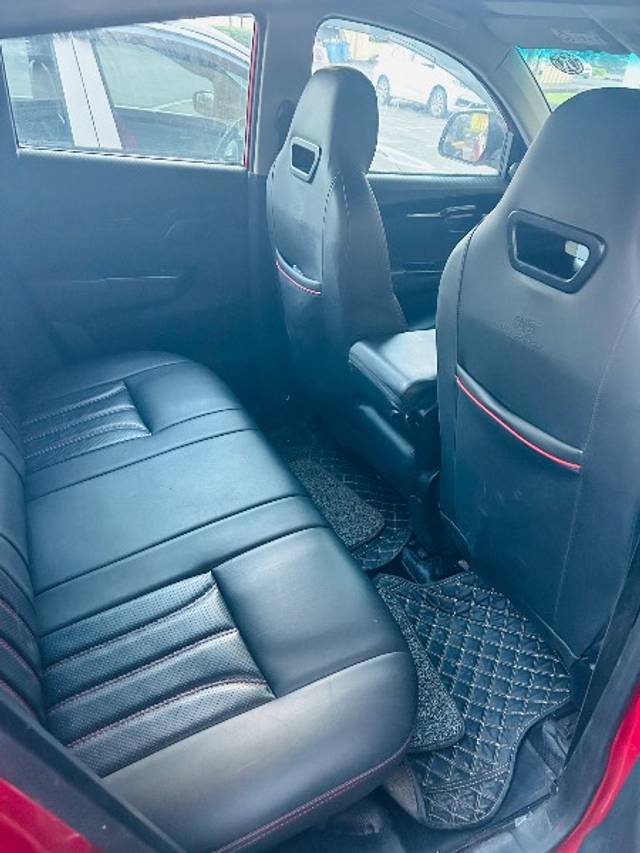 https://images10.gaadi.com/usedgaadi-sellcar/UsedCar/e59fe7cfa/3af47747-226b-46ed-9a4d-b4b420756064.jpeg?imwidth=6402