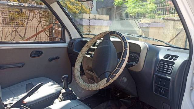 https://images10.gaadi.com/usedgaadi-sellcar/UsedCar/e5a014dea/0a3d43d1-bfeb-4e2e-861f-f0cb6a453609.jpg?imwidth=6402