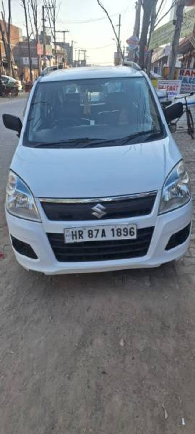 https://images10.gaadi.com/usedgaadi-sellcar/UsedCar/e5a042bba/b3666a8d-17d6-4b1e-9fd9-2e9e5cbd9487.jpg?imwidth=6400