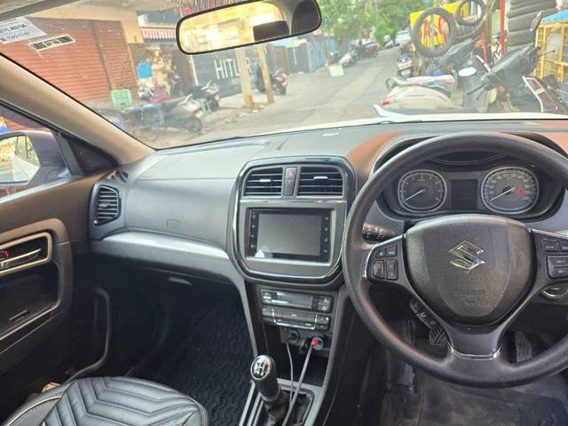 https://images10.gaadi.com/usedgaadi-sellcar/UsedCar/e5a04befa/f44efd9e-ce43-420c-8653-2ccd8ca17d4e.jpg?imwidth=6402