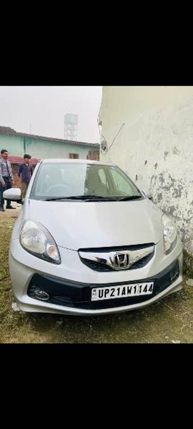 https://images10.gaadi.com/usedgaadi-sellcar/UsedCar/e5a06549a/1b0d94e0-6010-4442-98b4-c6abfac0c006.jpg?imwidth=6400