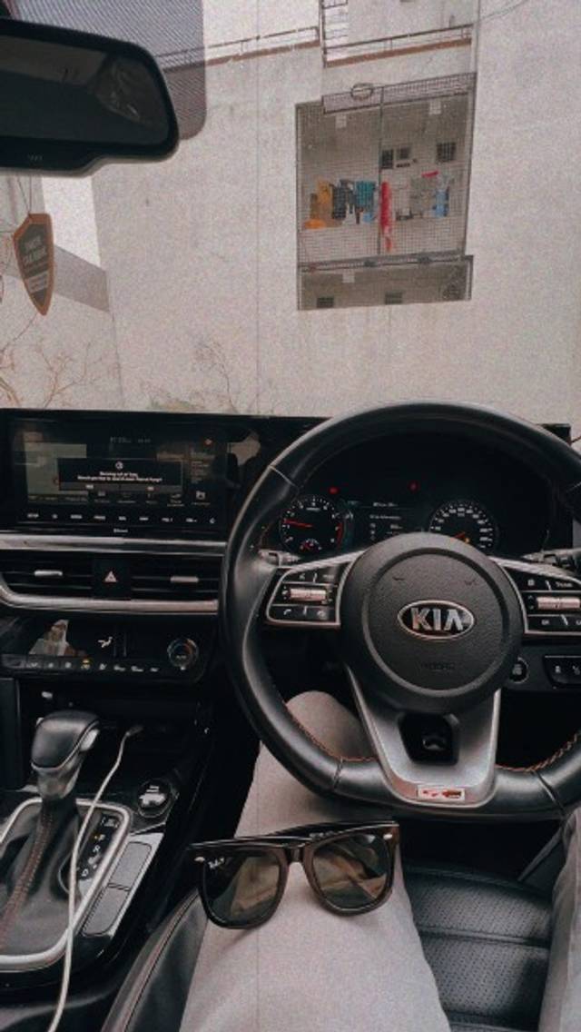 https://images10.gaadi.com/usedgaadi-sellcar/UsedCar/e5a087eaa/99356b07-6785-4e8f-b93f-8f791f229e77.jpeg?imwidth=6402