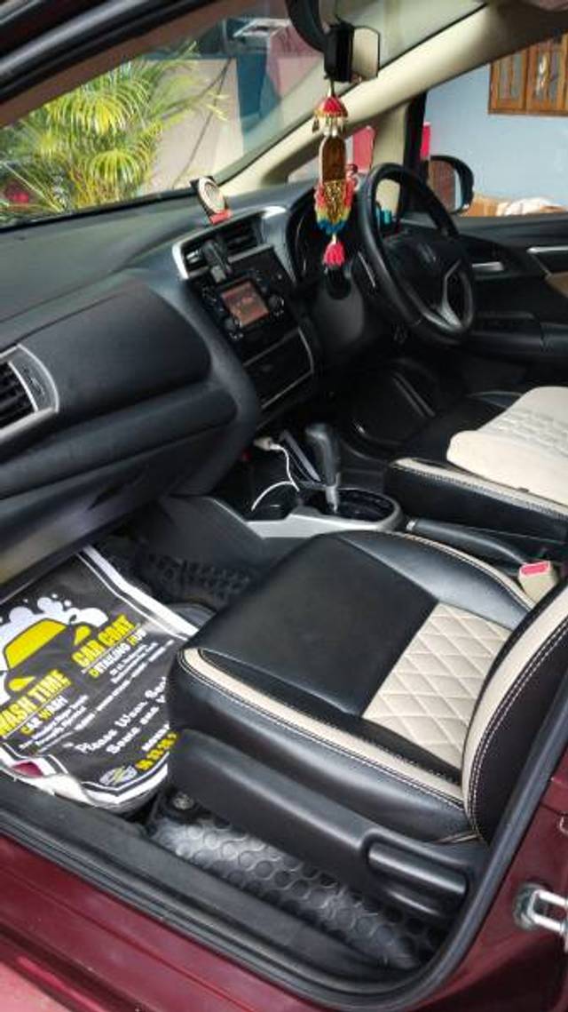 https://images10.gaadi.com/usedgaadi-sellcar/UsedCar/e5a0b738a/80d1b564-ea90-4b09-ad33-85ff52d5cea9.jpg?imwidth=6402