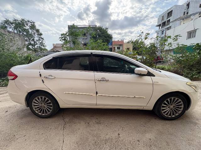 https://images10.gaadi.com/usedgaadi-sellcar/UsedCar/e5a0ba04a/96c3fbb5-c859-41ec-a036-20c54152889d.jpeg?imwidth=6400