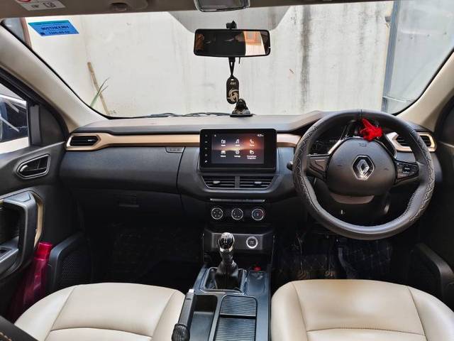 https://images10.gaadi.com/usedgaadi-sellcar/UsedCar/e5a0c382a/b166e779-198a-435a-bcb3-4262a5a7c31e.jpg?imwidth=6402