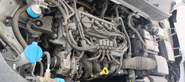 https://images10.gaadi.com/usedgaadi-sellcar/UsedCar/e5a0dabca/97dba540-2cae-4a6f-ad69-6893cd860cf5.jpg?imwidth=6401