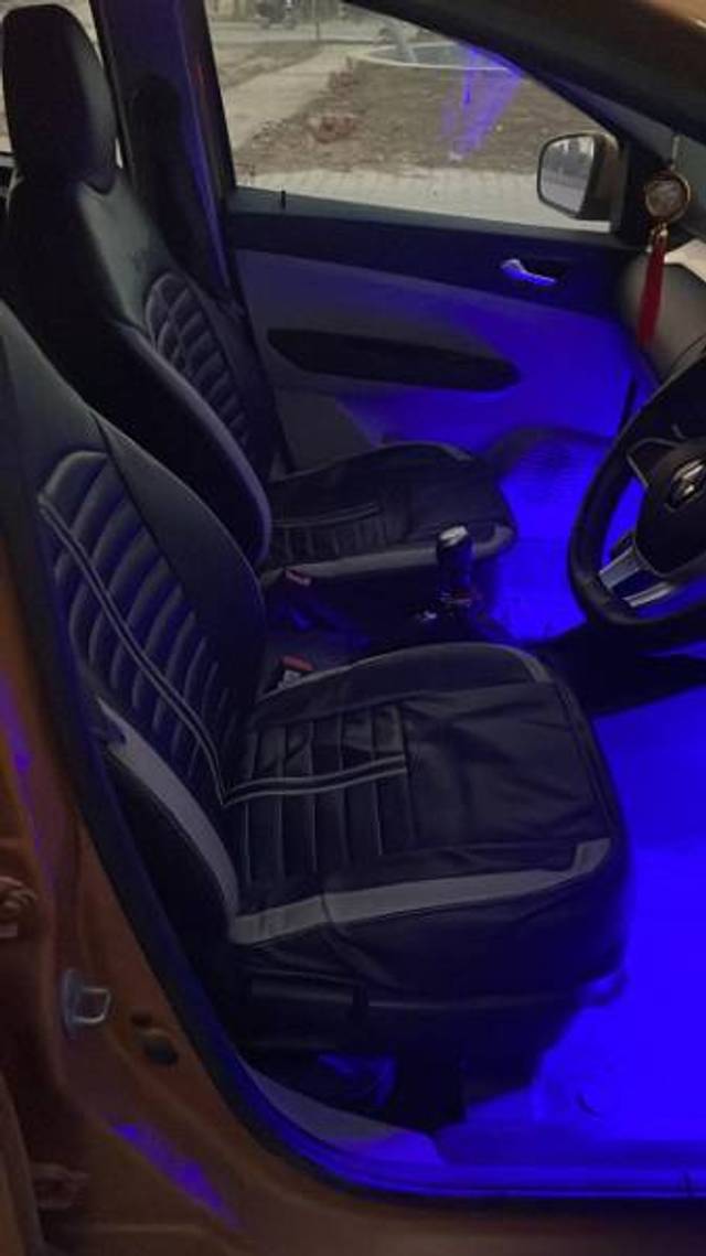 https://images10.gaadi.com/usedgaadi-sellcar/UsedCar/e5a11c1ba/56f36c55-7646-4f7b-abbd-8eaf5bc0c33c.jpg?imwidth=6401