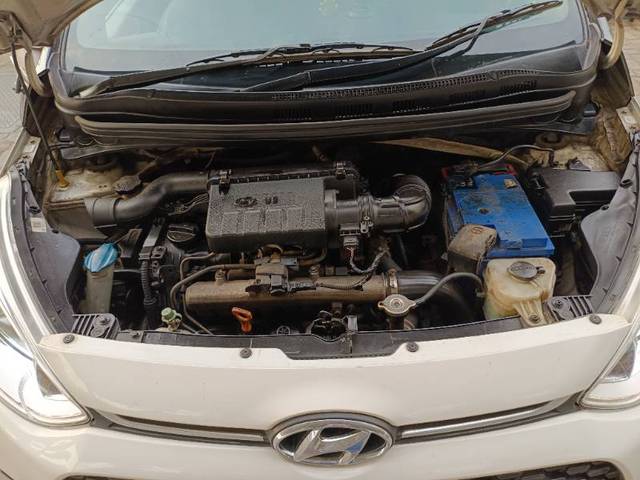 https://images10.gaadi.com/usedgaadi-sellcar/UsedCar/e5a13437a/d54ec0eb-a822-4c82-bbdb-689ff847e1e9.jpg?imwidth=6401