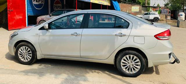 https://images10.gaadi.com/usedgaadi-sellcar/UsedCar/e5a1374ca/206f4695-81f4-44bf-afef-8d507e9cd70d.jpg?imwidth=6402