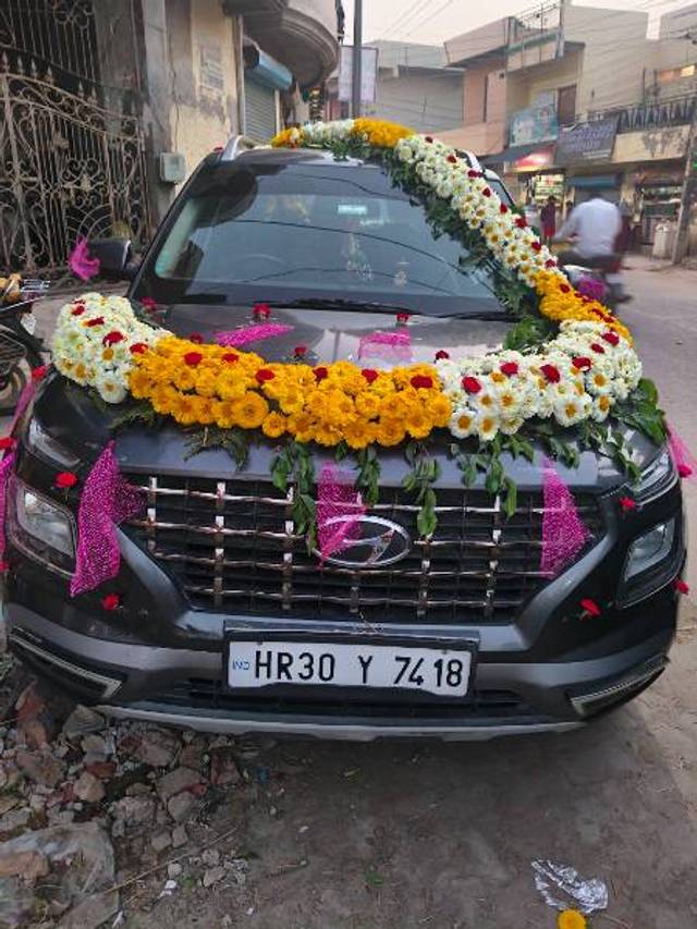 https://images10.gaadi.com/usedgaadi-sellcar/UsedCar/e5a14776a/61835481-0113-443d-974c-7cc4e08793fe.jpg?imwidth=6400
