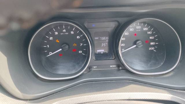 https://images10.gaadi.com/usedgaadi-sellcar/UsedCar/e5a14902a/e28d01a9-6761-4f8e-a3ea-2cdeb138f016.jpeg?imwidth=6402