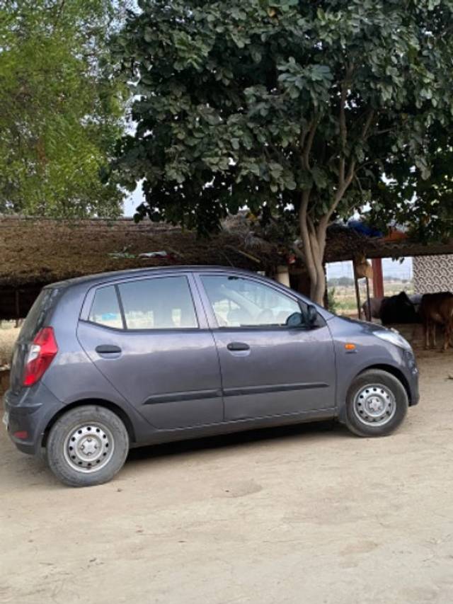 https://images10.gaadi.com/usedgaadi-sellcar/UsedCar/e5a14ec1a/214cb897-cf43-4d76-bbc7-8ff7b4cf4499.jpeg?imwidth=6400