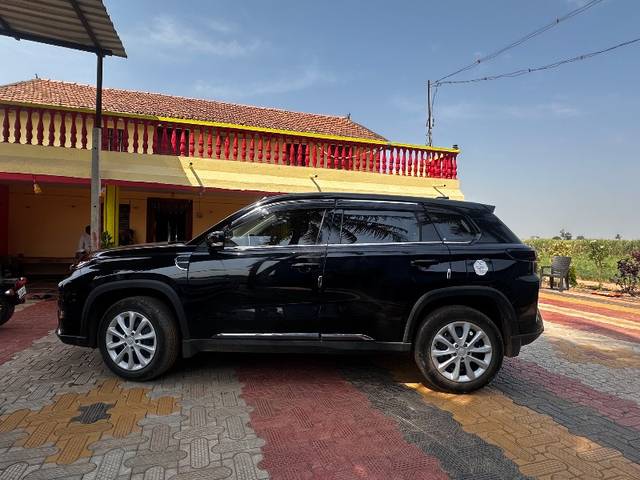 https://images10.gaadi.com/usedgaadi-sellcar/UsedCar/e5a18cc0a/2172163f-c5bd-4f0e-beb6-047dc9835e6f.jpeg?imwidth=6400