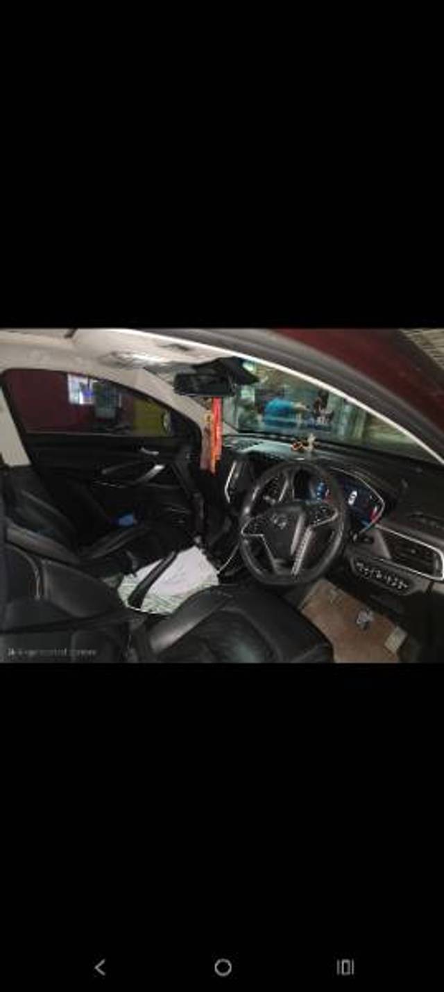 https://images10.gaadi.com/usedgaadi-sellcar/UsedCar/e5a23f96a/959ac4da-f6fc-49d6-87a9-fc9dae7d530d.png?imwidth=6402