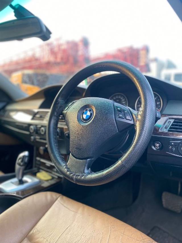 https://images10.gaadi.com/usedgaadi-sellcar/UsedCar/e5a272d3a/6148c3d1-16f9-4df2-b9b2-15244f794c0f.jpeg?imwidth=6401