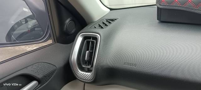 https://images10.gaadi.com/usedgaadi-sellcar/UsedCar/e5a28e75a/f980dc4f-8c93-4d9e-9e34-57d85d4ca238.jpg?imwidth=6401