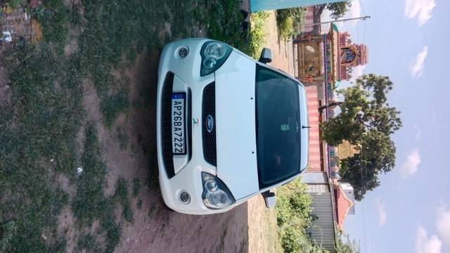 https://images10.gaadi.com/usedgaadi-sellcar/UsedCar/e5a29339a/cb80f059-a27f-49aa-ade5-cca72eb5feb3.jpeg?imwidth=6402