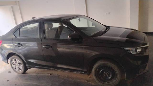 https://images10.gaadi.com/usedgaadi-sellcar/UsedCar/e5a2f6d7a/48100a65-a8ab-403b-b883-66c6226049f6.jpg?imwidth=6401