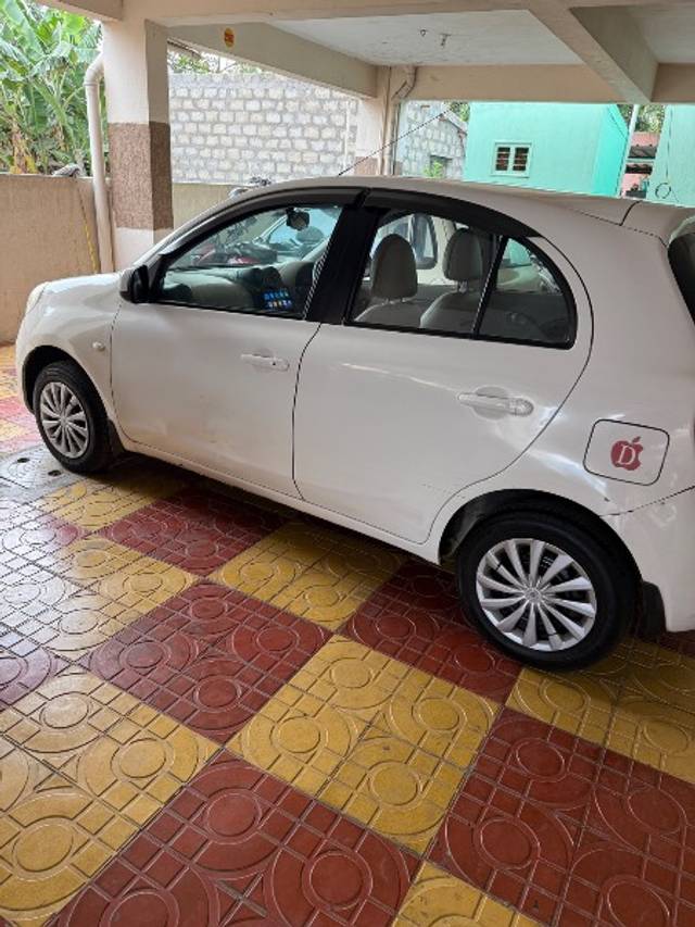 https://images10.gaadi.com/usedgaadi-sellcar/UsedCar/e5a308e5a/5bfef4aa-83e2-426f-af87-28081514c8cb.jpeg?imwidth=6402