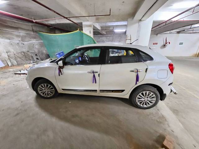 https://images10.gaadi.com/usedgaadi-sellcar/UsedCar/e5a30deca/ebeb6abe-1e62-4b0a-b996-33e5aab73c7d.jpg?imwidth=6402
