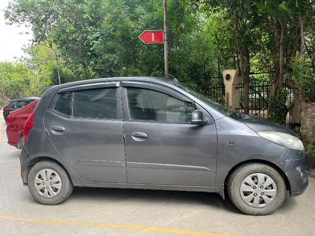 https://images10.gaadi.com/usedgaadi-sellcar/UsedCar/e5a32d87a/45a360df-50dc-4fac-aed9-f5088ae2656e.jpeg?imwidth=6402