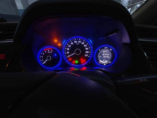 https://images10.gaadi.com/usedgaadi-sellcar/UsedCar/e5a356eaa/799ac763-f9c5-49b3-afb2-347dc7e7da51.jpg?imwidth=6401
