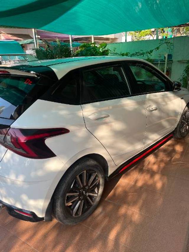https://images10.gaadi.com/usedgaadi-sellcar/UsedCar/e5a37376a/39d6c477-d4da-4fc7-b85f-e59ea825a2ef.JPG?imwidth=6400