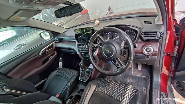 https://images10.gaadi.com/usedgaadi-sellcar/UsedCar/e5a385cda/1c40d80a-35cd-4784-94b1-cffe89ab1b73.jpg?imwidth=6401