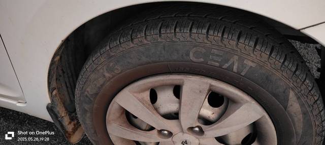 https://images10.gaadi.com/usedgaadi-sellcar/UsedCar/e5a38cb2a/0c2a8079-ed2c-4206-9e70-21161eeb6488.jpg?imwidth=6401