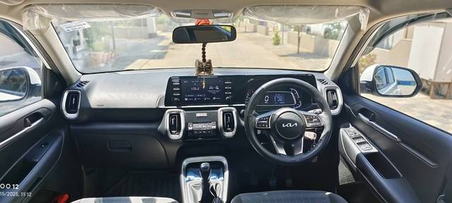 https://images10.gaadi.com/usedgaadi-sellcar/UsedCar/e5a394faa/e940c493-8e4b-495c-b713-46b48776ff60.jpg?imwidth=6402