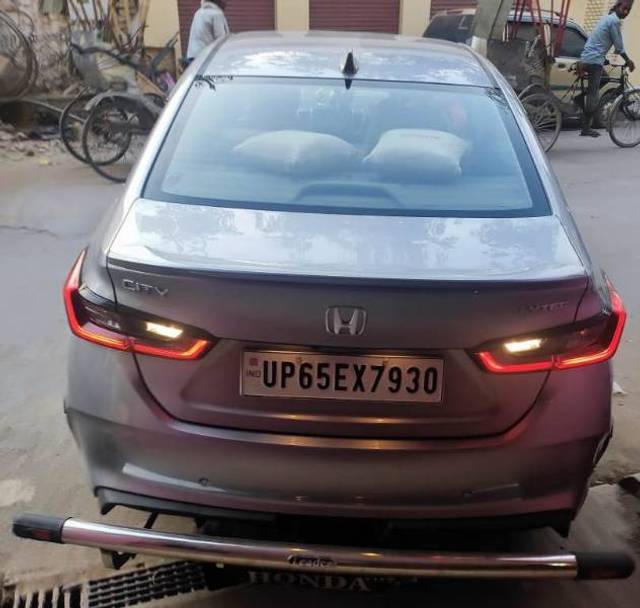 https://images10.gaadi.com/usedgaadi-sellcar/UsedCar/e5a3d9dba/376a7971-f946-4fa2-a2bc-ad5a0b51bdda.png?imwidth=6401