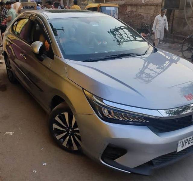 https://images10.gaadi.com/usedgaadi-sellcar/UsedCar/e5a3d9dba/bcd87ef6-3c75-4e7e-8a11-8156d81e5030.png?imwidth=6402