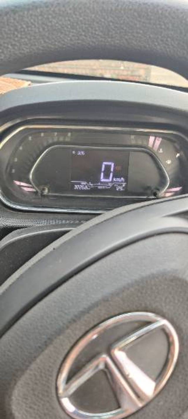 https://images10.gaadi.com/usedgaadi-sellcar/UsedCar/e5a3ee23a/ff9022a8-80cb-49b5-94a3-79e70912feb6.jpg?imwidth=6402