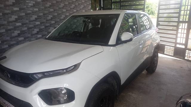 https://images10.gaadi.com/usedgaadi-sellcar/UsedCar/e5a45e77a/dd98ce55-c3df-497a-943d-ac38d27b4f8d.jpeg?imwidth=6402