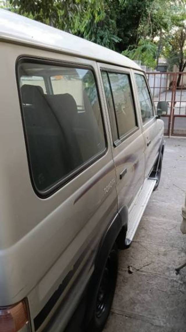 https://images10.gaadi.com/usedgaadi-sellcar/UsedCar/e5a48d51a/6f849c6a-1895-4a30-a01a-150af7cb7bb4.jpg?imwidth=6402