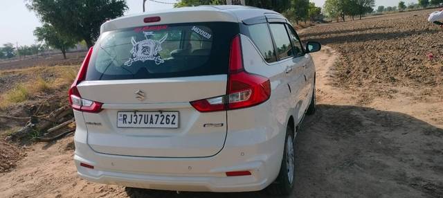 https://images10.gaadi.com/usedgaadi-sellcar/UsedCar/e5a49e20a/26b12a7f-d123-45db-b02d-f67fbe56d138.jpg?imwidth=6401
