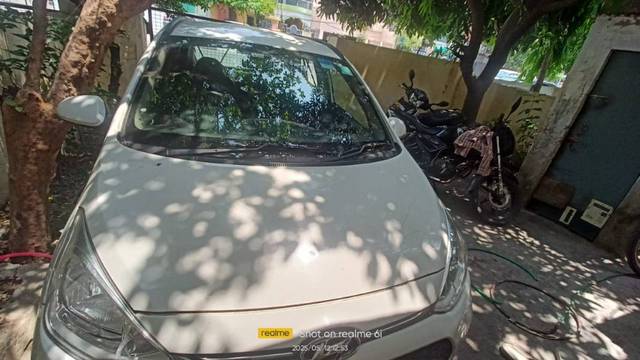 https://images10.gaadi.com/usedgaadi-sellcar/UsedCar/e5a4dd2fa/ab757302-da20-4d9b-ba53-60d33af9bfaf.jpg?imwidth=6401