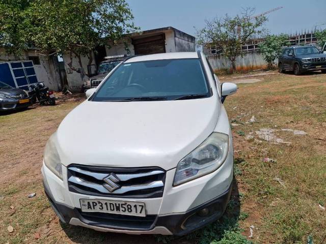 https://images10.gaadi.com/usedgaadi-sellcar/UsedCar/e5a5053ca/cd234e0b-872e-4ab3-85ad-a05d496c2a98.jpeg?imwidth=6401
