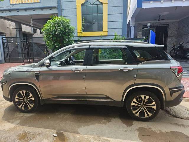https://images10.gaadi.com/usedgaadi-sellcar/UsedCar/e5a5625ca/70c73126-e7fb-4f3d-a3d0-1bf3a9fb34bd.jpg?imwidth=6401