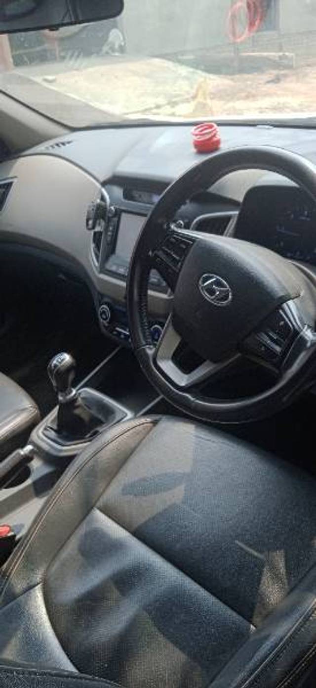 https://images10.gaadi.com/usedgaadi-sellcar/UsedCar/e5a5e5b4a/b2248135-0285-4eee-9a4d-9be58023792d.jpg?imwidth=6400
